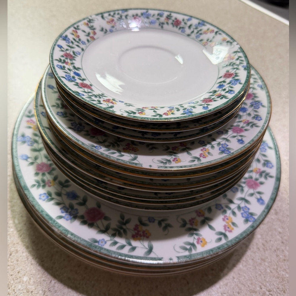 Vintage Diane China Pearl Elegant Floral Dinnerware Set with Gold Trim- 14 items